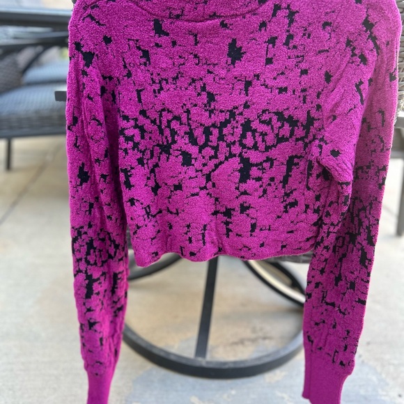 Free People cropped sweater, size L, NWT - Picture 4 of 4